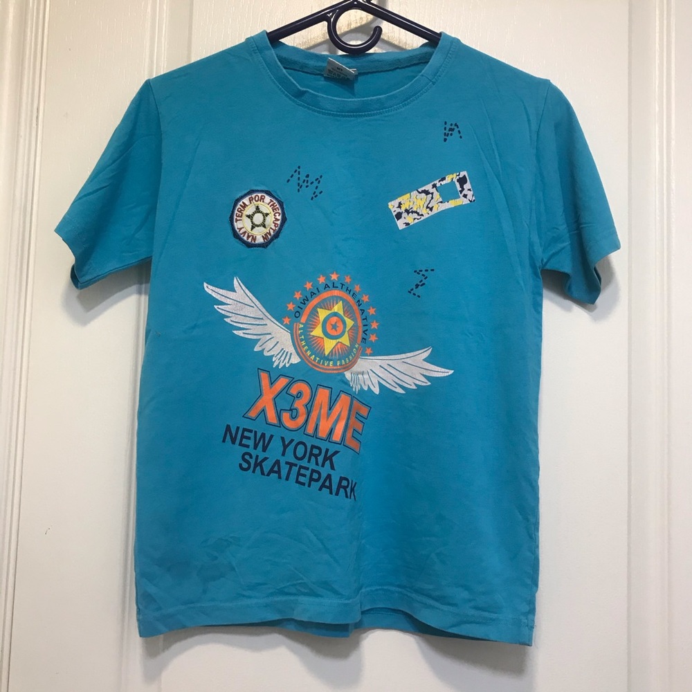 Boy’s blue graphic tee